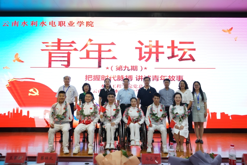 5 封面.jpg 5 封面.jpg