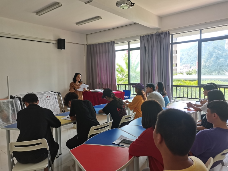 对学生干部培训现场.jpg 对学生干部培训现场.jpg