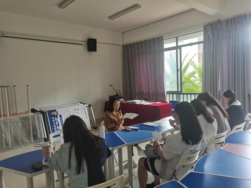 对各二级学院五位老师培训现场.jpg 对各二级学院五位老师培训现场.jpg