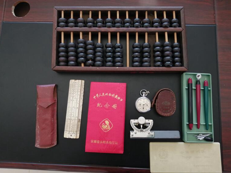 征集到的教学器具.jpg