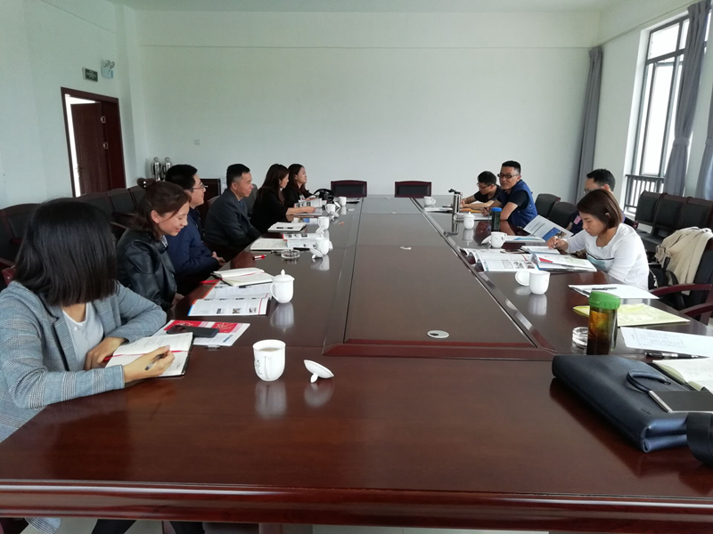 我院与云南能投缘达建设集团有限公司正在进行座谈.jpg 我院与云南能投缘达建设集团有限公司正在进行座谈.jpg
