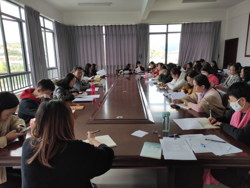 李爱冰老师通报普测结果.jpg 李爱冰老师通报普测结果.jpg