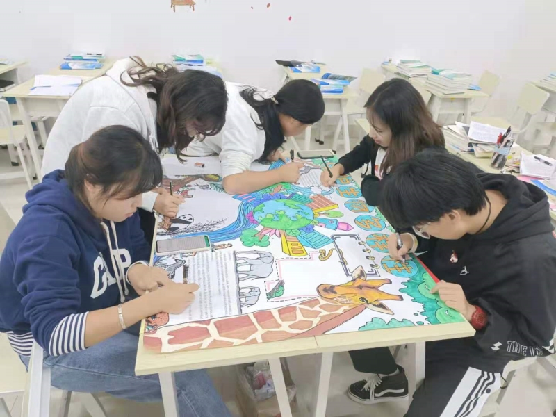 手抄报创作过程.jpg 手抄报创作过程.jpg