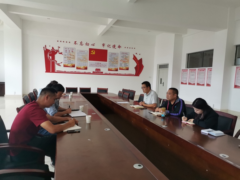 座谈会图片4.jpg 座谈会图片4.jpg